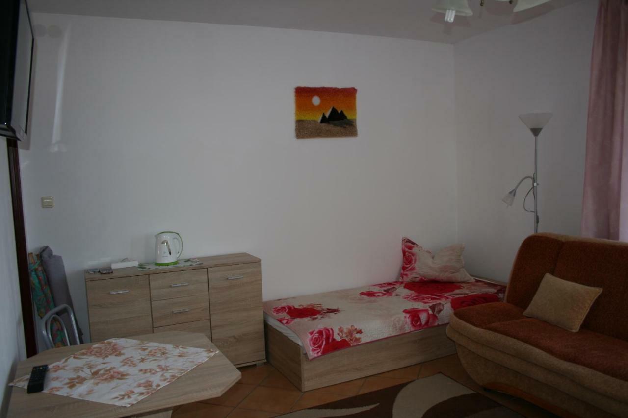 Dom Jana Apartment Niechorze Bagian luar foto